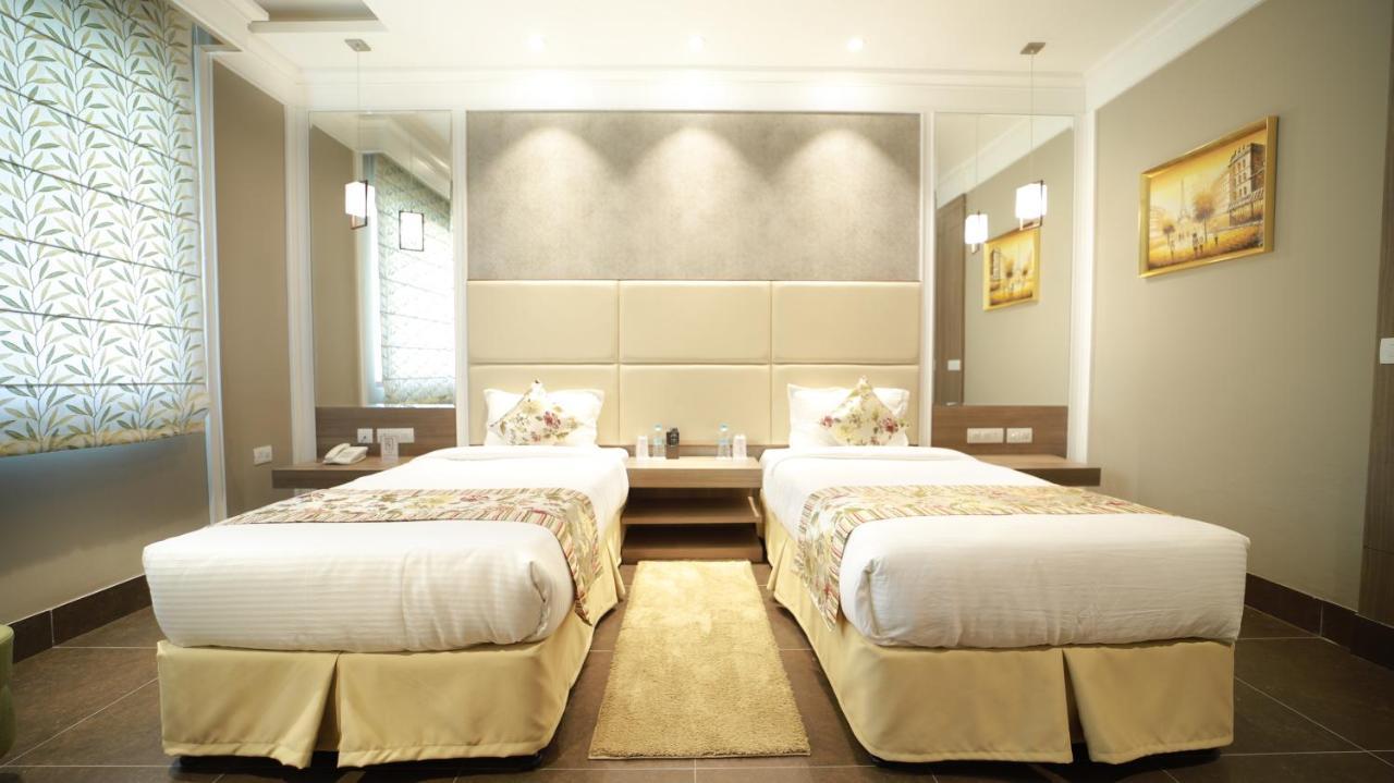 The Grand Village 莫拉达巴德 外观 照片
